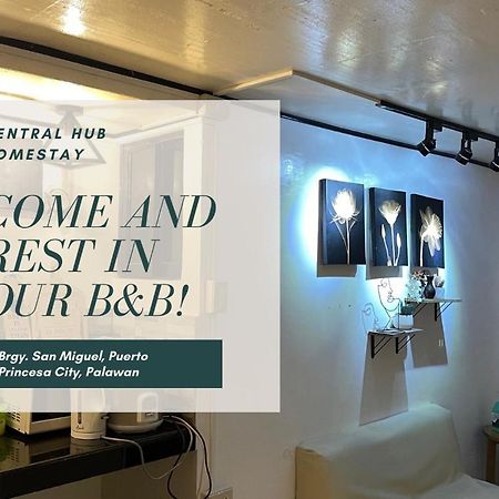 Central Hub Homestay Puerto Princesa Esterno foto